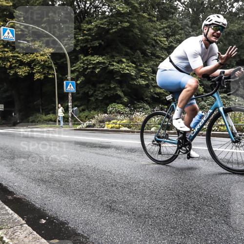 13.09.2026 - Stadtparktriathlon H.Heesch http://msf.ph/oto/10379488 13.09.2026 10:11:18 Radfahren 212 meine-sportfotos.de