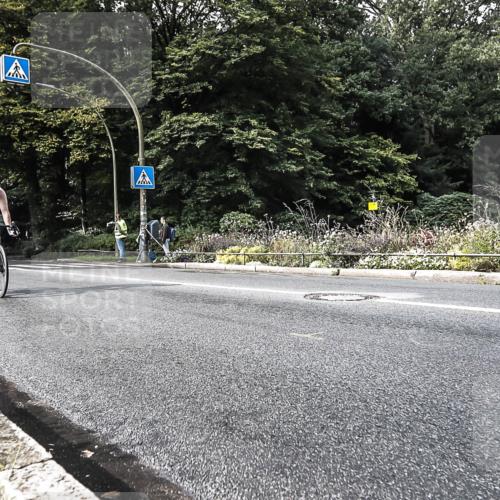 13.09.2026 - Stadtparktriathlon H.Heesch http://msf.ph/oto/10379492 13.09.2026 10:51:23 Radfahren 556 meine-sportfotos.de