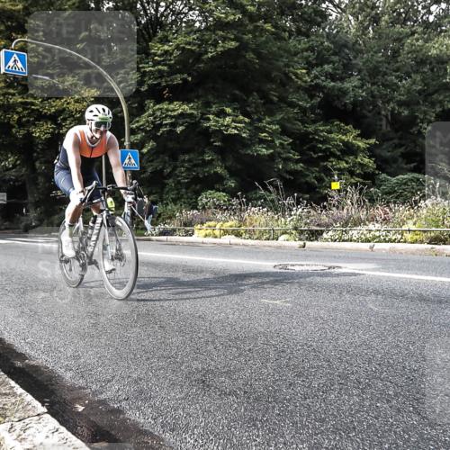 13.09.2026 - Stadtparktriathlon H.Heesch http://msf.ph/oto/10379498 13.09.2026 10:51:24 Radfahren 556 meine-sportfotos.de