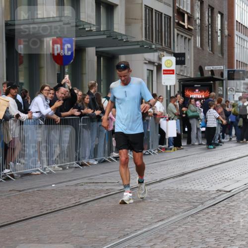 13.09.2026 - 21. swb-Marathon Bremen Strokosch-Dieckow http://msf.ph/oto/10379511 13.09.2026 12:41:19 Ziel 129, 1139, 634 meine-sportfotos.de