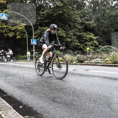 13.09.2026 - Stadtparktriathlon H.Heesch http://msf.ph/oto/10379512 13.09.2026 10:11:31 Radfahren 253, 271, 273, 296, 324 meine-sportfotos.de
