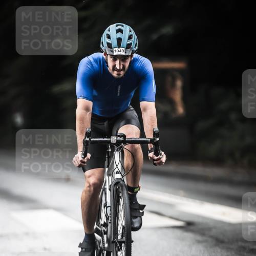 13.09.2026 - Stadtparktriathlon H.Heesch http://msf.ph/oto/10379524 13.09.2026 12:23:11 Radfahren 954, 1049, 1059 meine-sportfotos.de