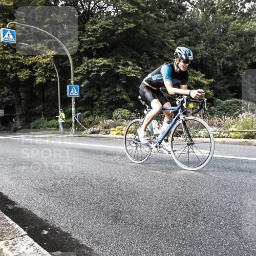 13.09.2026 - Stadtparktriathlon H.Heesch http://msf.ph/oto/10379531 13.09.2026 10:51:39 Radfahren 275, 499, 563 meine-sportfotos.de