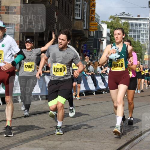 13.09.2026 - 21. swb-Marathon Bremen Strokosch-Dieckow http://msf.ph/oto/10379538 13.09.2026 11:04:16 Ziel 10152, 10357, 10403, 10429, 10607, 10659, 10720, 10726, 10796, 10912, 10913, 10918, 11149, 11318, 11319, 11325, 11451, 11470, 11471, 11511, 11618, 11868, 11909, 11967, 12140, 12260, 12392, 12433, 12504, 10160, 10245, 10526, 10613, 10755, 11214, 11215, 11248, 11410, 11720, 11740, 11761, 12009, 12929 meine-sportfotos.de