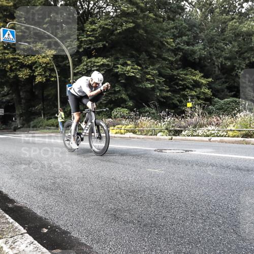 13.09.2026 - Stadtparktriathlon H.Heesch http://msf.ph/oto/10379545 13.09.2026 10:51:41 Radfahren 499, 563 meine-sportfotos.de