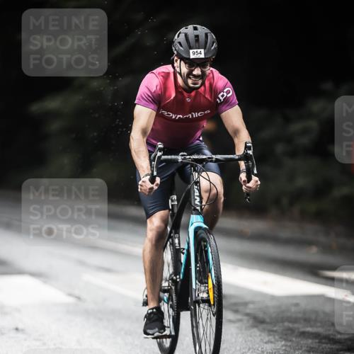 13.09.2026 - Stadtparktriathlon H.Heesch http://msf.ph/oto/10379548 13.09.2026 12:23:15 Radfahren 954, 961, 1049 meine-sportfotos.de