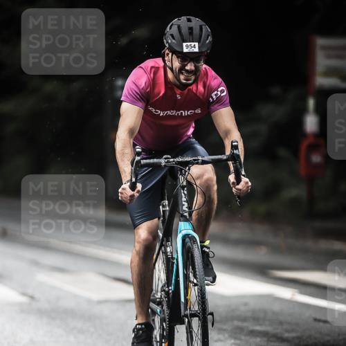 13.09.2026 - Stadtparktriathlon H.Heesch http://msf.ph/oto/10379551 13.09.2026 12:23:16 Radfahren 954, 961, 1049 meine-sportfotos.de