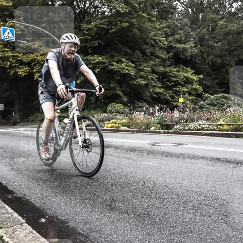 13.09.2026 - Stadtparktriathlon H.Heesch http://msf.ph/oto/10379552 13.09.2026 10:11:48 Radfahren 258, 311, 331 meine-sportfotos.de