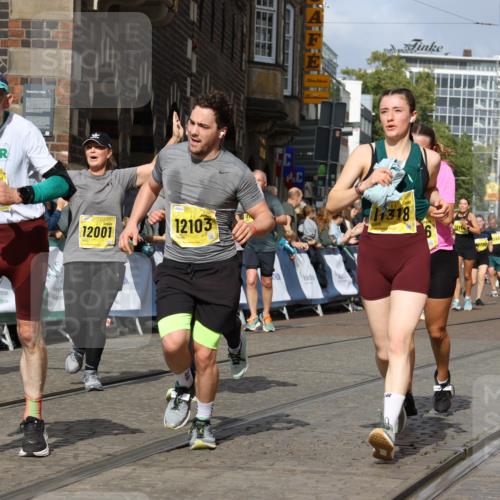 13.09.2026 - 21. swb-Marathon Bremen Strokosch-Dieckow http://msf.ph/oto/10379555 13.09.2026 11:04:16 Ziel 10152, 10357, 10403, 10429, 10607, 10659, 10720, 10726, 10796, 10912, 10913, 10918, 11149, 11318, 11319, 11325, 11451, 11470, 11471, 11511, 11618, 11868, 11909, 11967, 12140, 12260, 12392, 12433, 12504, 10160, 10245, 10526, 10613, 10755, 11214, 11215, 11248, 11410, 11720, 11740, 11761, 12009, 12929 meine-sportfotos.de