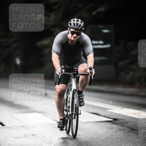 13.09.2026 - Stadtparktriathlon H.Heesch http://msf.ph/oto/10379579 13.09.2026 12:23:21 Radfahren 954, 961 meine-sportfotos.de