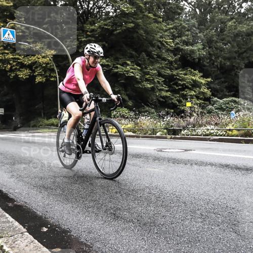 13.09.2026 - Stadtparktriathlon H.Heesch http://msf.ph/oto/10379595 13.09.2026 10:12:05 Radfahren 213, 256, 300, 305, 333, 334, 335 meine-sportfotos.de