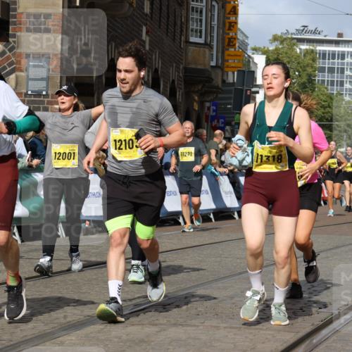 13.09.2026 - 21. swb-Marathon Bremen Strokosch-Dieckow http://msf.ph/oto/10379597 13.09.2026 11:04:16 Ziel 10152, 10357, 10403, 10429, 10607, 10659, 10720, 10726, 10796, 10912, 10913, 10918, 11149, 11318, 11319, 11325, 11451, 11470, 11471, 11511, 11618, 11868, 11909, 11967, 12140, 12260, 12392, 12433, 12504, 10160, 10245, 10526, 10613, 10755, 11214, 11215, 11248, 11410, 11720, 11740, 11761, 12009, 12929 meine-sportfotos.de