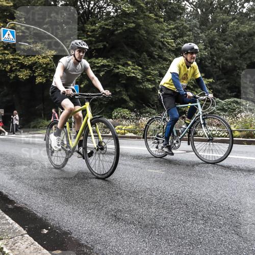 13.09.2026 - Stadtparktriathlon H.Heesch http://msf.ph/oto/10379603 13.09.2026 10:12:09 Radfahren 298, 312, 332 meine-sportfotos.de