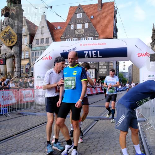 13.09.2026 - 21. swb-Marathon Bremen Tim E. http://msf.ph/oto/10379614 13.09.2026 13:14:54 Ziel 199, 376, 615, 616, 1043, 1125, 1455, 1492, 1814, 2251, 2847, 2971, 2997, 3012, 3085, 3821, 3834, 4097, 4246, 4586, 4685, 5239, 5794, 5836, 5962, 6130, 6506, 7117, 7251, 7782, 7826, 8366, 9242, 9868, 10016 meine-sportfotos.de