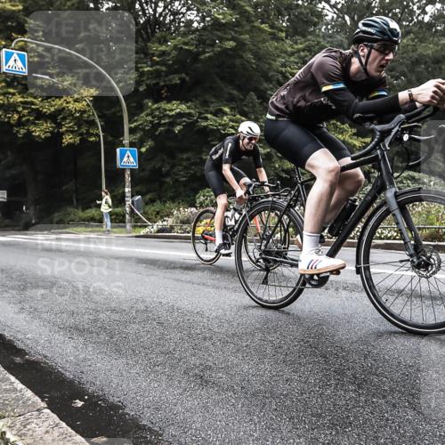 13.09.2026 - Stadtparktriathlon H.Heesch http://msf.ph/oto/10379616 13.09.2026 10:12:23 Radfahren 225, 260, 262, 264 meine-sportfotos.de