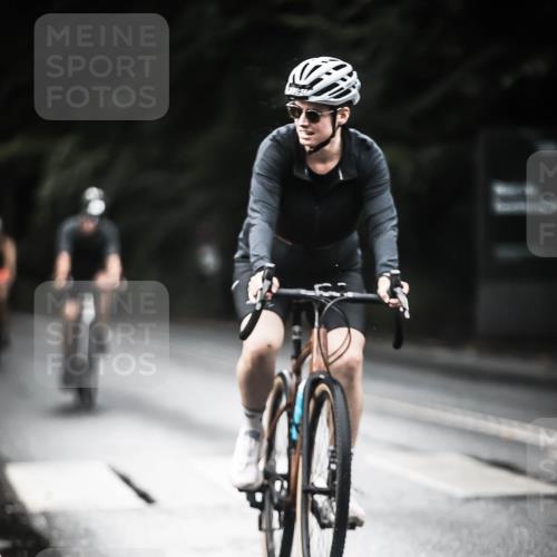 13.09.2026 - Stadtparktriathlon H.Heesch http://msf.ph/oto/10379666 13.09.2026 12:23:33 Radfahren 1001, 1011, 1022, 1079, 1094, 1107 meine-sportfotos.de