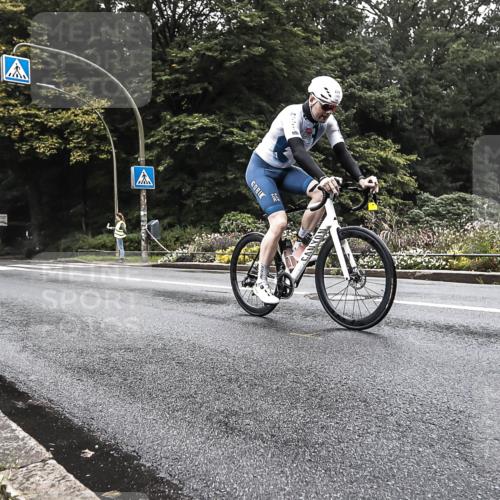 13.09.2026 - Stadtparktriathlon H.Heesch http://msf.ph/oto/10379667 13.09.2026 10:12:52 Radfahren 238, 265, 294, 302 meine-sportfotos.de