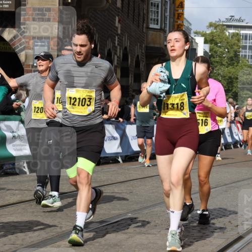 13.09.2026 - 21. swb-Marathon Bremen Strokosch-Dieckow http://msf.ph/oto/10379691 13.09.2026 11:04:17 Ziel 10152, 10357, 10403, 10429, 10516, 10607, 10659, 10671, 10672, 10720, 10726, 10796, 10912, 10913, 10918, 11149, 11318, 11319, 11325, 11451, 11470, 11471, 11511, 11618, 11909, 11967, 12103, 12140, 12260, 12392, 12433, 12504, 10160, 10245, 10526, 10613, 10711, 10755, 11214, 11215, 11248, 11410, 11720, 11740, 11761, 12009, 12929 meine-sportfotos.de