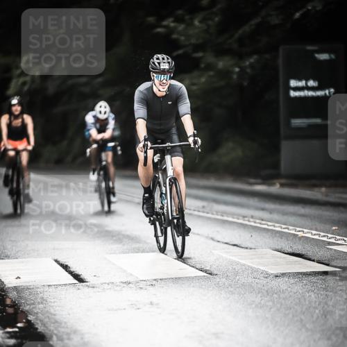 13.09.2026 - Stadtparktriathlon H.Heesch http://msf.ph/oto/10379692 13.09.2026 12:23:35 Radfahren 1001, 1011, 1079, 1094, 1107 meine-sportfotos.de