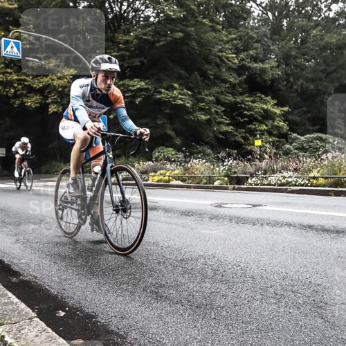 13.09.2026 - Stadtparktriathlon H.Heesch http://msf.ph/oto/10379708 13.09.2026 10:13:36 Radfahren 242, 313, 321, 328 meine-sportfotos.de