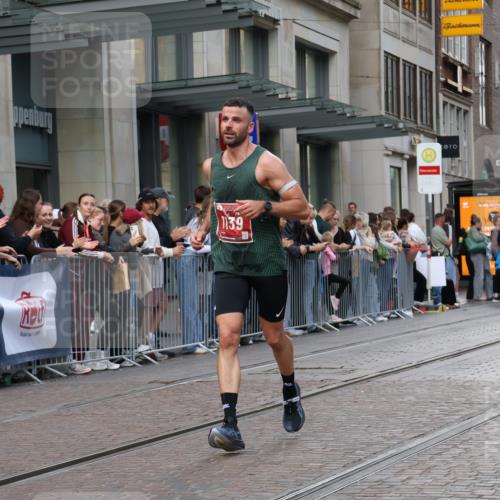 13.09.2026 - 21. swb-Marathon Bremen Strokosch-Dieckow http://msf.ph/oto/10379732 13.09.2026 12:41:35 Ziel 129, 1139 meine-sportfotos.de