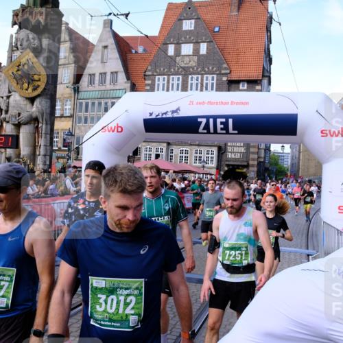 13.09.2026 - 21. swb-Marathon Bremen Tim E. http://msf.ph/oto/10379750 13.09.2026 13:15:10 Ziel 615, 616, 889, 1455, 1510, 1748, 2383, 2847, 2997, 3012, 3057, 3175, 3206, 3504, 3717, 4097, 4226, 4246, 4569, 4968, 5298, 5315, 5471, 5649, 5796, 5962, 6379, 6404, 6472, 6528, 6717, 7251, 8238, 8409, 9523, 9797, 13141 meine-sportfotos.de