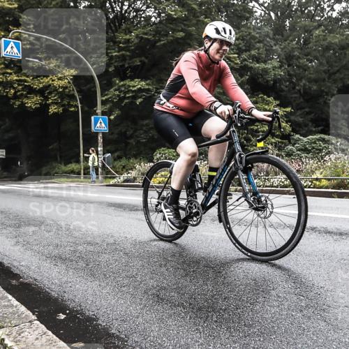 13.09.2026 - Stadtparktriathlon H.Heesch http://msf.ph/oto/10379752 13.09.2026 10:13:59 Radfahren 231, 239 meine-sportfotos.de