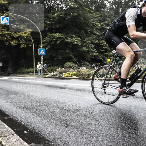 13.09.2026 - Stadtparktriathlon H.Heesch http://msf.ph/oto/10379770 13.09.2026 10:14:14 Radfahren 220 meine-sportfotos.de