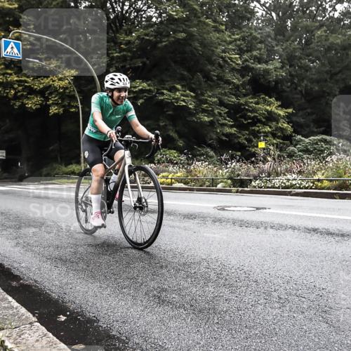 13.09.2026 - Stadtparktriathlon H.Heesch http://msf.ph/oto/10379782 13.09.2026 10:14:24 Radfahren 299, 320 meine-sportfotos.de