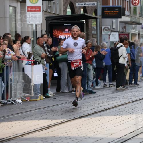 13.09.2026 - 21. swb-Marathon Bremen Strokosch-Dieckow http://msf.ph/oto/10379801 13.09.2026 12:41:53 Ziel 129, 1139 meine-sportfotos.de