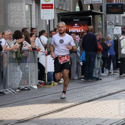 13.09.2026 - 21. swb-Marathon Bremen Strokosch-Dieckow http://msf.ph/oto/10379819 13.09.2026 12:41:54 Ziel 129, 1139 meine-sportfotos.de