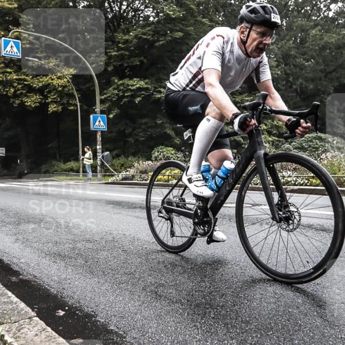 13.09.2026 - Stadtparktriathlon H.Heesch http://msf.ph/oto/10379835 13.09.2026 10:15:34 Radfahren 293, 341 meine-sportfotos.de