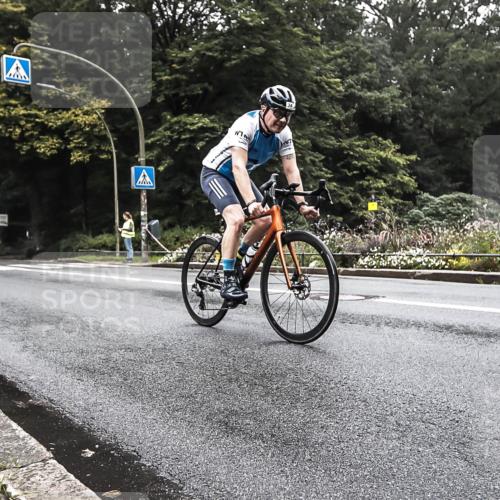 13.09.2026 - Stadtparktriathlon H.Heesch http://msf.ph/oto/10379841 13.09.2026 10:15:36 Radfahren 293, 329, 341 meine-sportfotos.de