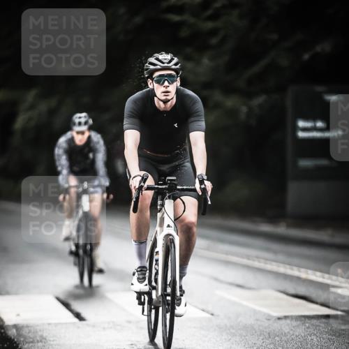 13.09.2026 - Stadtparktriathlon H.Heesch http://msf.ph/oto/10379868 13.09.2026 12:24:00 Radfahren 969, 1064, 1188 meine-sportfotos.de