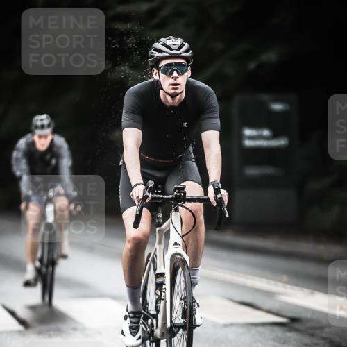 13.09.2026 - Stadtparktriathlon H.Heesch http://msf.ph/oto/10379880 13.09.2026 12:24:00 Radfahren 969, 1064, 1188 meine-sportfotos.de