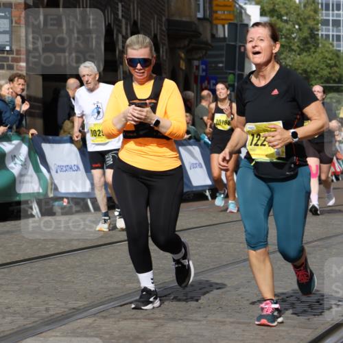 13.09.2026 - 21. swb-Marathon Bremen Strokosch-Dieckow http://msf.ph/oto/10379892 13.09.2026 11:04:20 Ziel 10152, 10357, 10390, 10403, 10429, 10516, 10607, 10659, 10671, 10672, 10720, 10726, 10912, 10913, 10918, 11149, 11318, 11319, 11325, 11451, 11470, 11471, 11511, 11539, 11618, 11909, 11967, 12001, 12103, 12113, 12140, 12260, 12392, 12433, 12504, 10160, 10245, 10526, 10711, 10755, 10877, 11214, 11215, 11248, 11410, 11740, 11761, 11991, 12009, 12929 meine-sportfotos.de