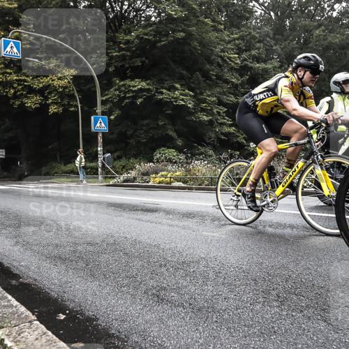 13.09.2026 - Stadtparktriathlon H.Heesch http://msf.ph/oto/10379923 13.09.2026 10:16:24 Radfahren 211, 221, 227, 287, 345 meine-sportfotos.de