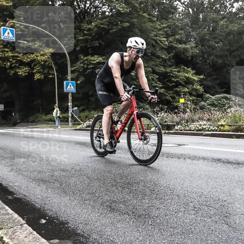 13.09.2026 - Stadtparktriathlon H.Heesch http://msf.ph/oto/10379934 13.09.2026 10:16:28 Radfahren 211, 227, 284, 287, 301 meine-sportfotos.de