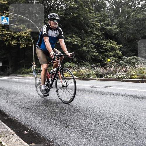 13.09.2026 - Stadtparktriathlon H.Heesch http://msf.ph/oto/10379952 13.09.2026 10:16:34 Radfahren 224, 348, 351 meine-sportfotos.de