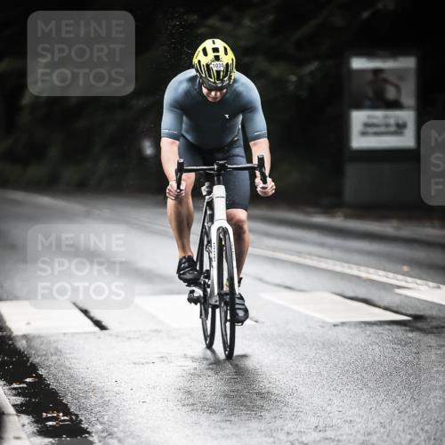 13.09.2026 - Stadtparktriathlon H.Heesch http://msf.ph/oto/10379973 13.09.2026 12:24:19 Radfahren 965, 1025, 1030, 1053, 1060 meine-sportfotos.de