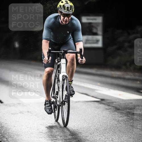 13.09.2026 - Stadtparktriathlon H.Heesch http://msf.ph/oto/10379981 13.09.2026 12:24:19 Radfahren 965, 1025, 1030, 1053, 1060 meine-sportfotos.de