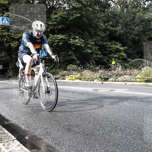 13.09.2026 - Stadtparktriathlon H.Heesch http://msf.ph/oto/10379984 13.09.2026 10:52:28 Radfahren 371, 490, 568, 575, 581 meine-sportfotos.de