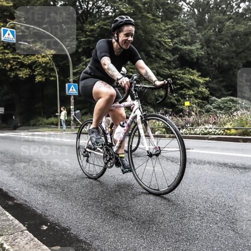 13.09.2026 - Stadtparktriathlon H.Heesch http://msf.ph/oto/10379997 13.09.2026 10:17:28 Radfahren 215, 228, 292 meine-sportfotos.de