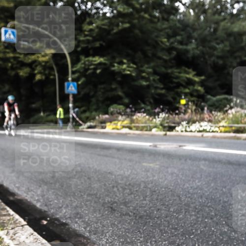 13.09.2026 - Stadtparktriathlon H.Heesch http://msf.ph/oto/10380003 13.09.2026 10:52:29 Radfahren 371, 490, 568, 575, 581 meine-sportfotos.de