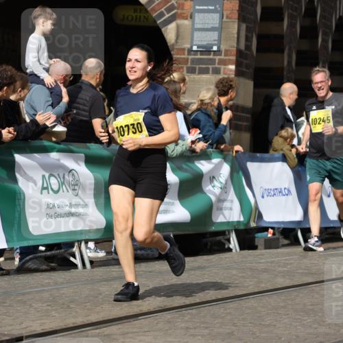 13.09.2026 - 21. swb-Marathon Bremen Strokosch-Dieckow http://msf.ph/oto/10380034 13.09.2026 11:04:28 Ziel 10182, 10291, 10390, 10516, 10607, 10671, 10672, 10726, 10912, 10913, 11221, 11318, 11319, 11336, 11470, 11471, 11539, 11618, 11726, 11909, 12001, 12103, 12113, 12140, 12260, 12276, 12392, 12433, 10160, 10481, 10711, 10877, 11114, 11364, 11366, 11592, 11705, 11761, 11991 meine-sportfotos.de