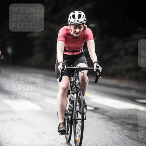 13.09.2026 - Stadtparktriathlon H.Heesch http://msf.ph/oto/10380057 13.09.2026 12:24:29 Radfahren 965, 977, 1025, 1053, 1111, 1186 meine-sportfotos.de