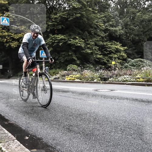 13.09.2026 - Stadtparktriathlon H.Heesch http://msf.ph/oto/10380073 13.09.2026 10:18:15 Radfahren 210, 311, 459 meine-sportfotos.de