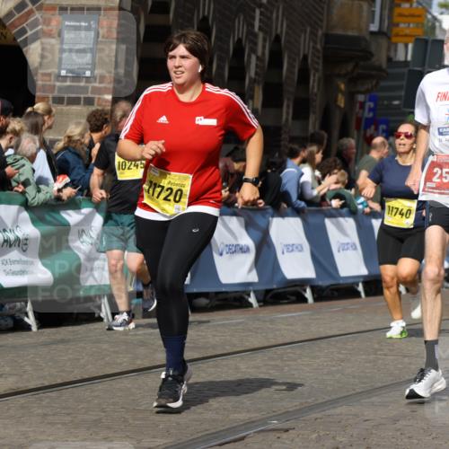 13.09.2026 - 21. swb-Marathon Bremen Strokosch-Dieckow http://msf.ph/oto/10380095 13.09.2026 11:04:29 Ziel 10182, 10291, 10390, 10516, 10613, 10671, 10672, 10726, 10912, 10913, 11221, 11318, 11319, 11336, 11470, 11471, 11539, 11726, 11909, 12001, 12103, 12113, 12140, 12260, 12276, 12433, 10160, 10481, 10711, 10877, 11114, 11364, 11366, 11592, 11705, 11761, 11991 meine-sportfotos.de