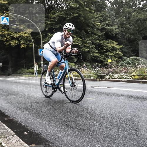 13.09.2026 - Stadtparktriathlon H.Heesch http://msf.ph/oto/10380103 13.09.2026 10:18:26 Radfahren 212, 251, 258, 276, 279 meine-sportfotos.de