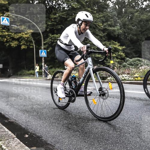 13.09.2026 - Stadtparktriathlon H.Heesch http://msf.ph/oto/10380122 13.09.2026 10:18:32 Radfahren 279, 359, 389 meine-sportfotos.de